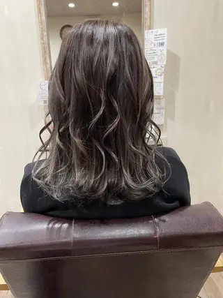 ロング カラー パーマ ヘアアレンジ メンズ キッズ ネイル マツエク・マツパ アイブロウ 韓国/顔周り/透明感 /レイヤー/ひなたのヘアスタイル