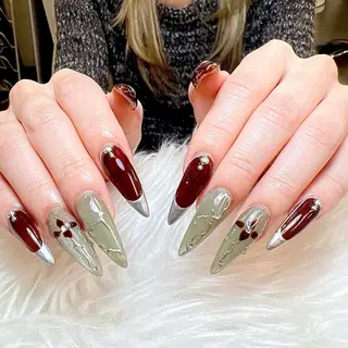 ネイル ゴテゴテ ネイルのネイルデザイン