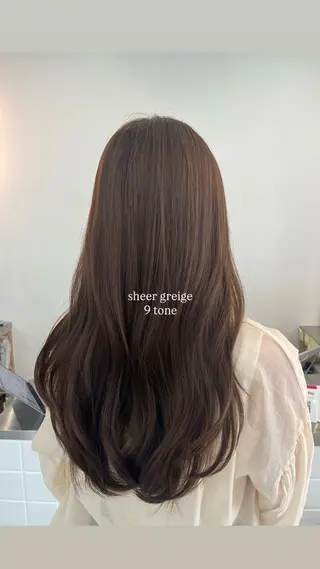 ロング カラー 山口 愛結のヘアスタイル