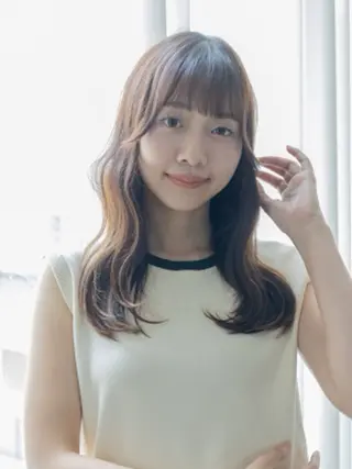 セミロング yuka .のヘアスタイル