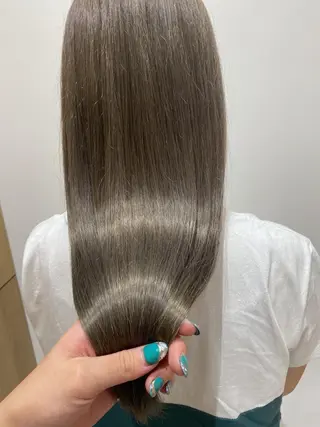 ロング カラー 透明感カラー 天羅のヘアスタイル