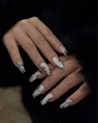 ネイル Nes.Nail所属・Miyagi Asamiのネイルデザイン