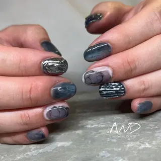 ネイル LOOPER所属・mzh ...のネイルデザイン