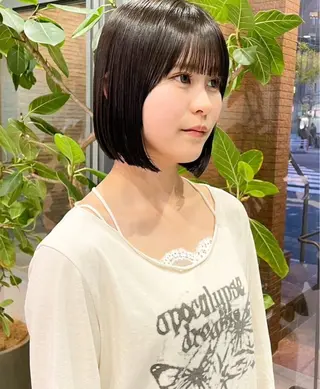 ショート カラー 伊藤 優里のヘアスタイル