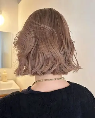 カラー yuzuki ୨୧ ブリーチ／縮毛矯正のヘアスタイル