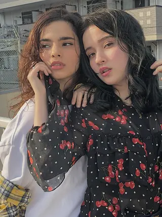 ロング カラー パーマ 顔周りレイヤー/韓国 ブリーチminamiのヘアスタイル