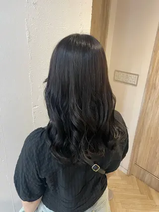 セミロング 艶カラー/ ストレート/くるみのヘアスタイル