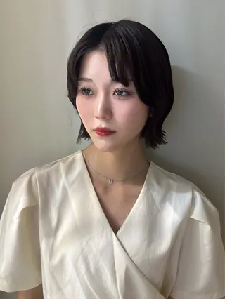 ショート ヘアアレンジ akari/ 透明感/ワンカラーのヘアスタイル