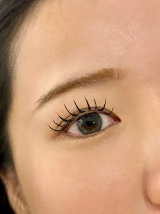 マツエク・マツパ 板垣 まいのネイルデザイン