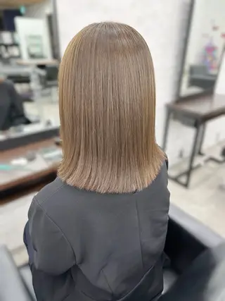 ミディアム カラー 盛れる顔周り /透明感/かりん🎀のヘアスタイル