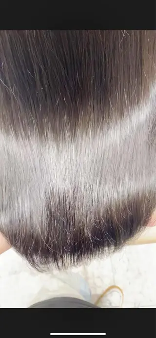 カラー 新宿/レイヤー 顔周りカット溝手優太のヘアスタイル