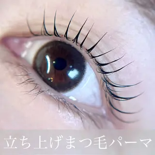 マツエク・マツパ LuceRosso所属・井原 久美子の眉毛・アイブロウイメージ