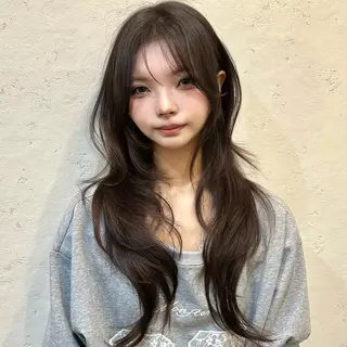 セミロング 🌹ハッシュカット、 レイヤー韓国ヘア🌹のヘアスタイル