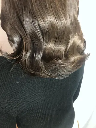 セミロング カラー clomus所属・YUKA艶髪 🌸寛ぎ部屋のヘアスタイル