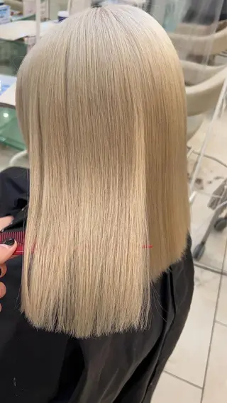 セミロング カラー 岡田 祐果のマツエク・マツパデザイン