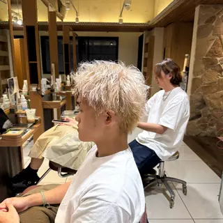 ショート カラー パーマ ヘアアレンジ メンズ シャドウパーマ 石見のヘアスタイル