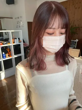 ミディアム カラー 川元 汐音のヘアスタイル