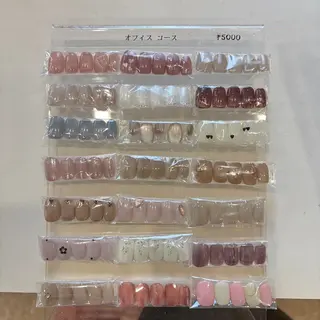 ネイル AKAHOSHI . Rのネイルデザイン