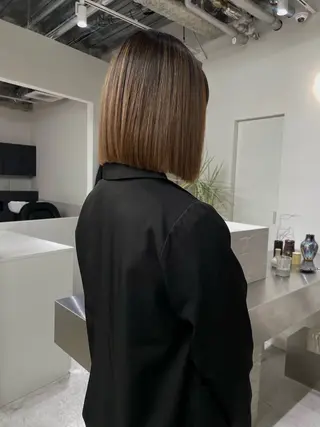 ミディアム stén所属・HARUKA/原宿 ハイトーン/レイヤーのヘアスタイル