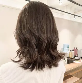 ミディアム カラー 透明感/オリーブ/ グレージュ/YUKAのヘアスタイル