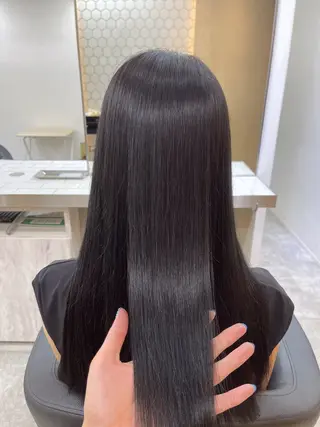 ロング カラー ハイトーン/レイヤ ーTENSHOのヘアスタイル