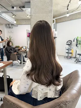ロング カラー カイリ /レイヤーカットのヘアスタイル