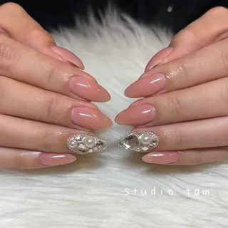 ネイル studio tam 髙橋彩夏のネイルデザイン