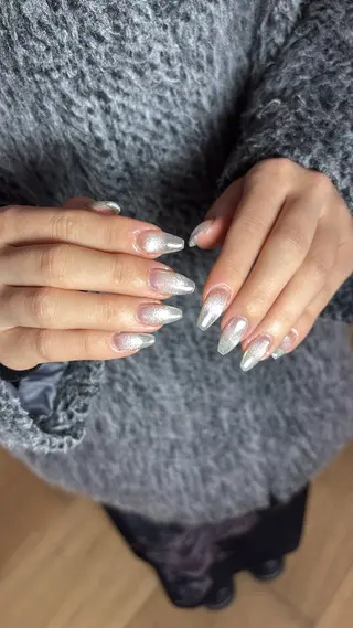 ネイル nailsalon　hue所属・小山 羽奈のネイルデザイン