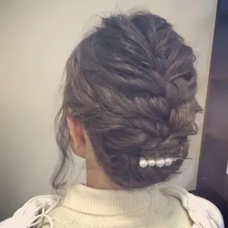 ミディアム ヘアアレンジ 沢田 瞳のヘアスタイル