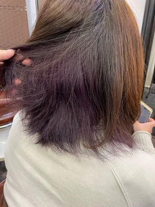 カラー エジリ ナナハのヘアスタイル