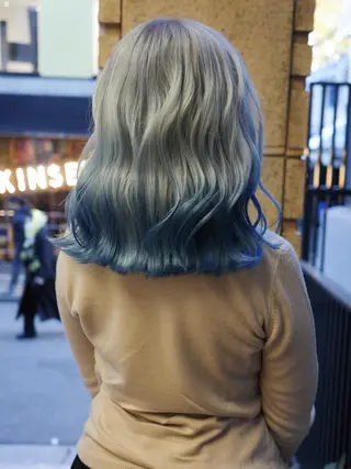 セミロング カラー ハイトーンカラー ⭐️NAZUNAのヘアスタイル