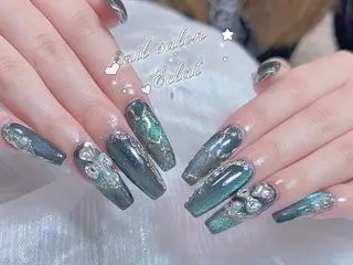 ネイル ネイルサロンエクラ 🫧Shizukaのネイルデザイン