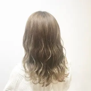 ロング カラー 阿部 響香のヘアスタイル