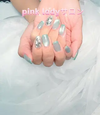 ネイル pink ladyサロン所属・べ にのネイルデザイン