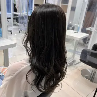 セミロング 【センターパート/ マッシュ】ryokaのヘアスタイル