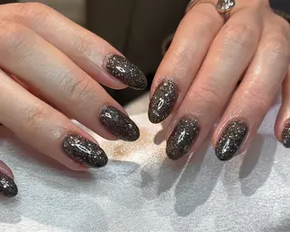 ネイル 友田 晴香のネイルデザイン