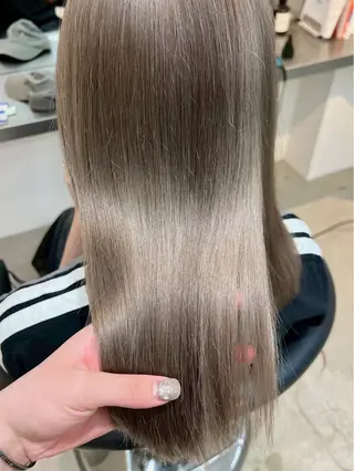 カラー ★艶ハイトーン★ LUCKモミジのヘアスタイル