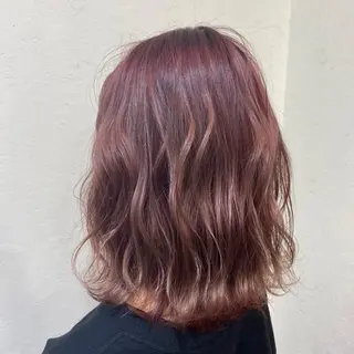 ミディアム カラー mina .のヘアスタイル