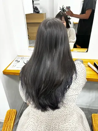 セミロング カラー hoNua. 栄/透明感カラーのヘアスタイル