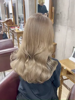 ロング カラー ヒナ .のヘアスタイル