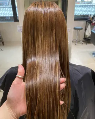 ロング マツナガ トモコのヘアスタイル