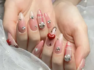 JUJUネイル所属・JUJU ネイルサロンのネイルデザイン