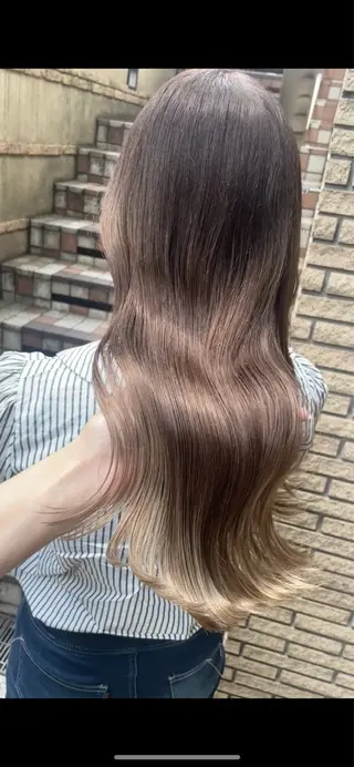 ロング カラー BEBE所属・ご新規様限定 透明感カラーKANAのヘアスタイル