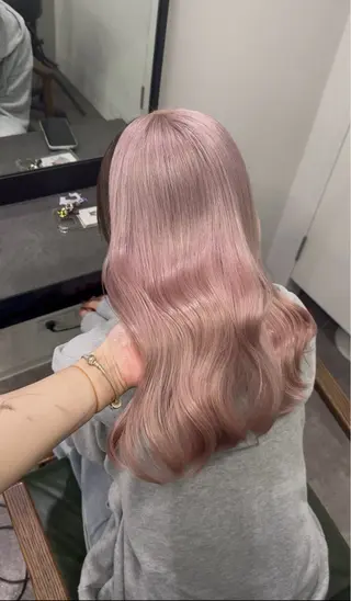 セミロング ハイトーン/ピンク カラー/めい🎀のヘアスタイル