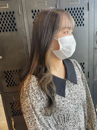 ロング カラー 秋元 菜摘のヘアスタイル