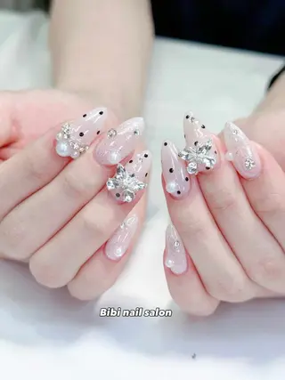 ミディアム Bibi beauty spa Osaka所属・Chann Channのネイルデザイン