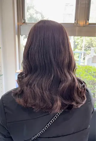 ロング メンズバレイヤージュ 斉藤春のヘアスタイル