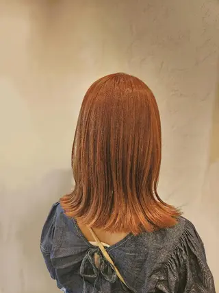 セミロング カラー 薄葉 美菜子のヘアスタイル