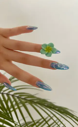 ネイル Shine'an Maaiのネイルデザイン