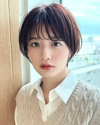 ショート カラー 💍新宿ショート 💍岩田莉奈のヘアスタイル